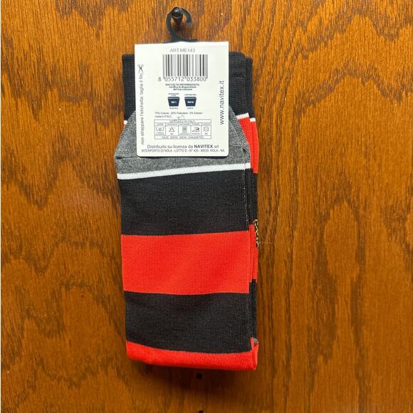 Grinch Socks - Picture 2 of 2